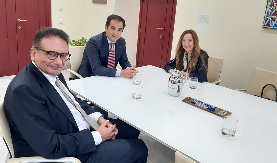 El consejero de Justicia, José Antonio Nieto, mantuvo una reunión en octubre con los responsables de la Fundación Alberto Jiménez-Becerril.