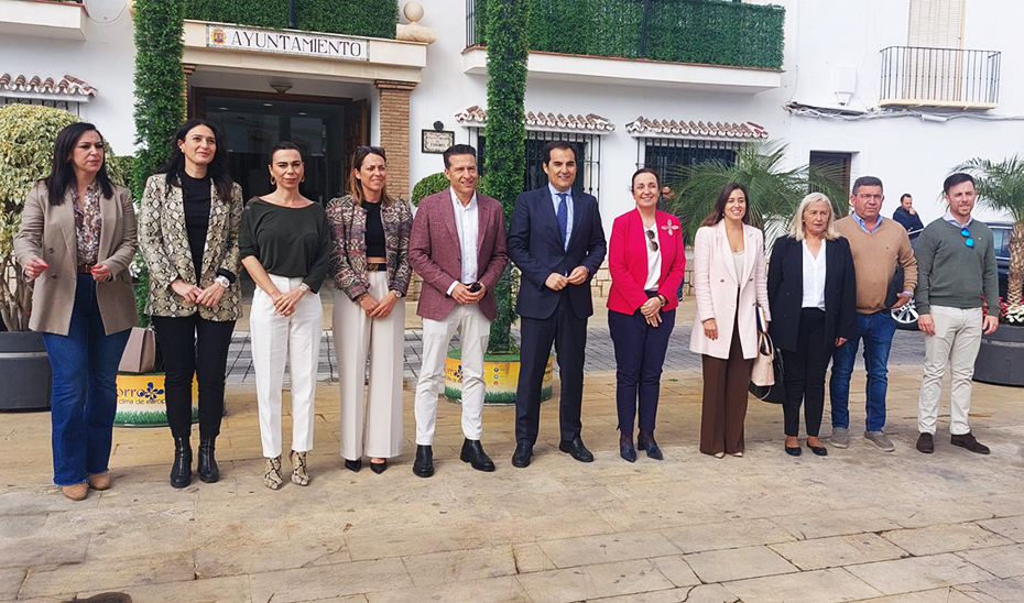 Nieto visita el Ayuntamiento de Torrox (Málaga)