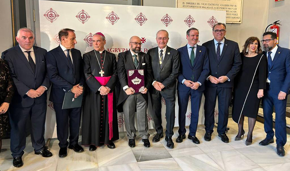 Bernal asiste al Pregón de la Semana Santa de Málaga