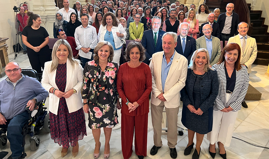 La consejera de Salud y Consumo, Catalina García, en la inauguración de las I Jornadas Andaluzas de Participación Ciudadana en Humanización de la Asistencia Sanitaria.