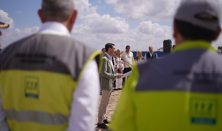 Intervención del presidente de la Junta tras su visita al puesto de mando avanzado de Bajo de Guía en Sanlúcar de Barrameda