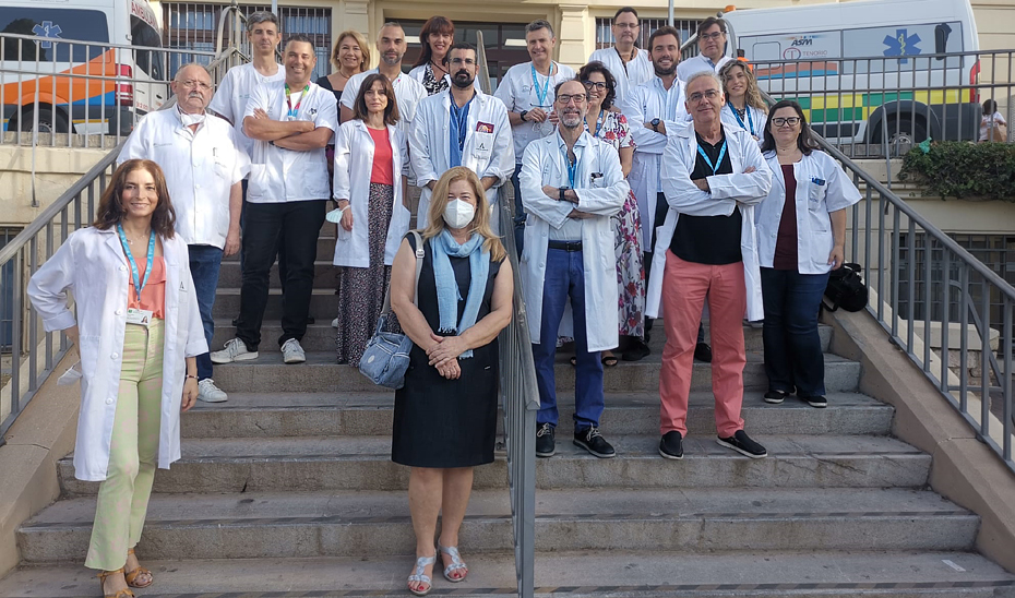 Equipo de investigadores del Instituto de Investigación Biomédica de Málaga (IBIMA) y del Hospital Regional Universitario de Málaga, que han descubierto la proteína que combate los virus del COVID-19 y del VIH.