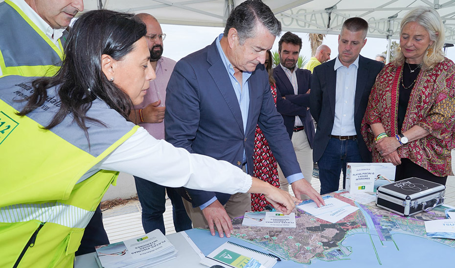 El consejero de la Presidencia, Antonio Sanz, ha presidido en El Puerto de Santa María (Cádiz) la presentación del Plan de Emergencia ante el Riesgo de Maremotos.