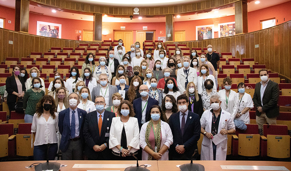 La consejera de Salud y Consumo, Catalina García, ha participado en la I Jornada de Trastornos de la Conducta Alimentaria en Granada.