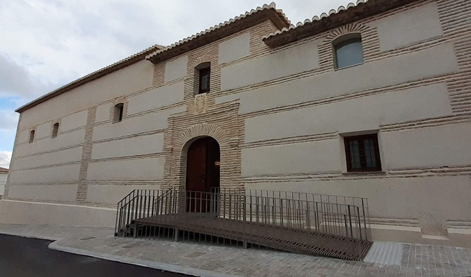 Pósito de Caniles, en la provincia de Granada, uno de los edificios que figuran en el catálogo y que fue rehabilitado recientemente para su nuevo uso como espacio cultural y edificio polivalente. 