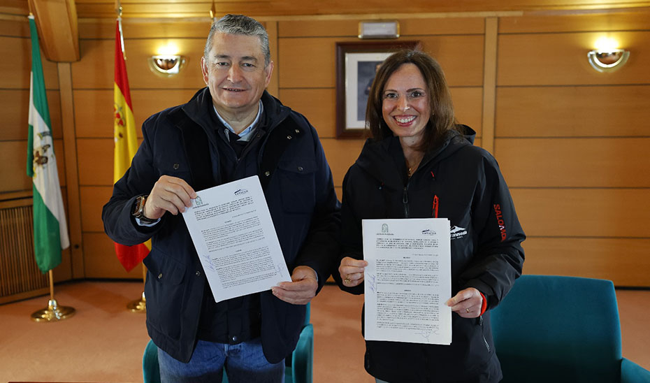 Imagen del artículo Antonio Sanz firma un acuerdo para la integración de Cetursa en el 112