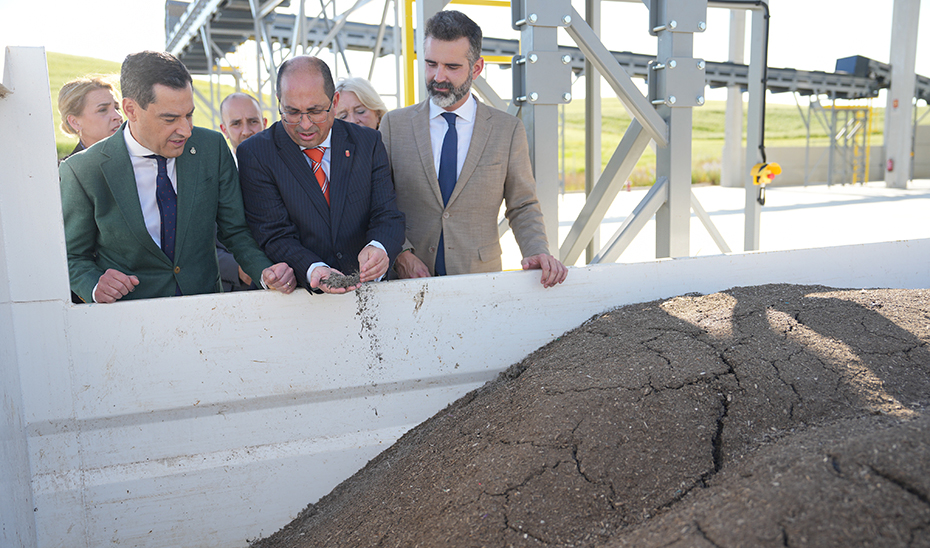 Moreno inaugura la planta de compostaje de Villamartín, un proyecto innovador y un hito en economía circular