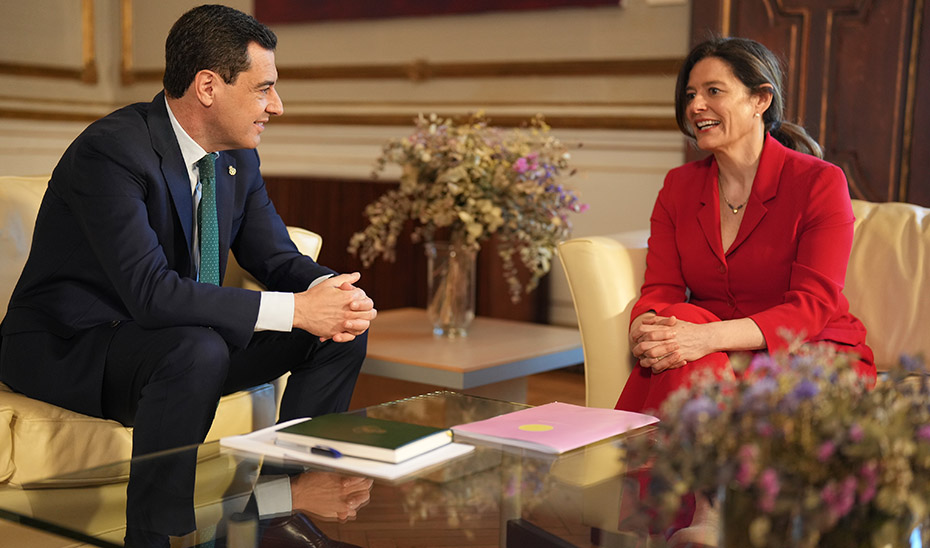 Moreno recibe a la presidenta de la Fundación 'España Mejor'
