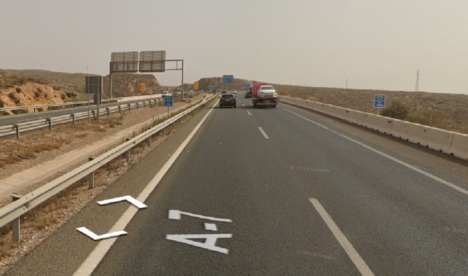 Un fallecido y una herida en un accidente de tráfico en la A-7 a su paso por Almería