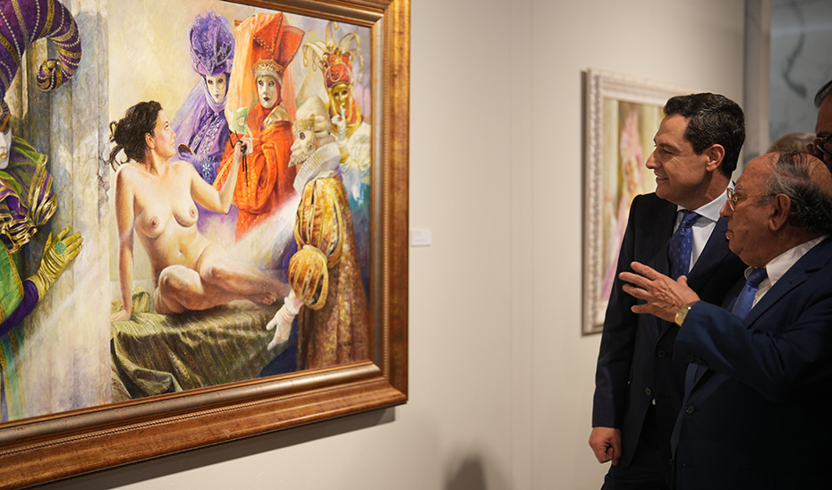 Moreno visita la exposición de pinturas de Juan Valdés