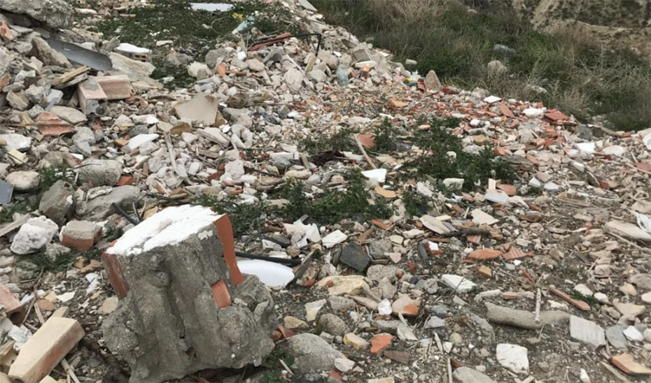 Imagen del artículo La Junta clausurará el vertedero de Albox para evitar daños medioambientales y riesgos sanitarios