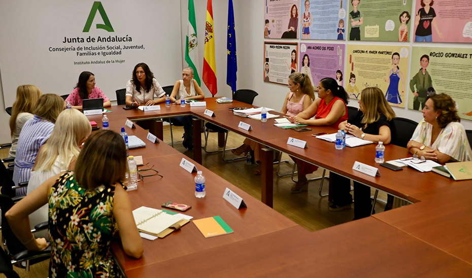 La Junta y las farmacias se unen para ayudar a las víctimas y detectar casos de violencia de género