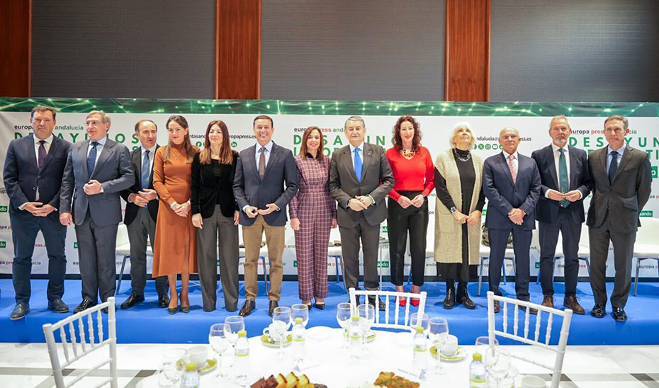Antonio Sanz y Rocío Díaz han participado en Almería en el desayuno informativo \u0027La economía andaluza desde sus puertos\u0027.