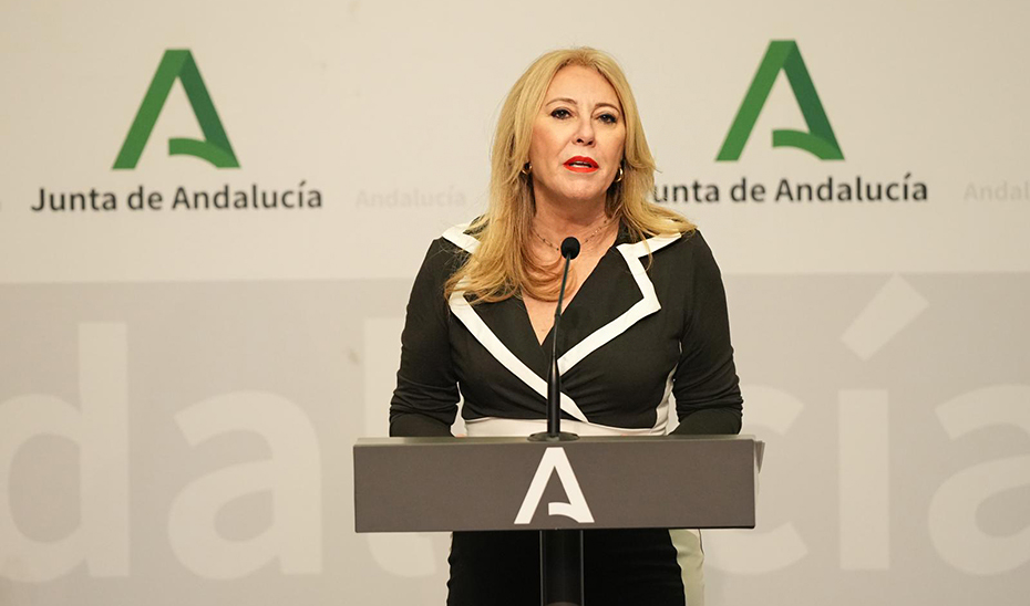 Carolina España anuncia nuevas ayudas para el sector agrario ante los problemas sanitarios de los cultivos y del ganado