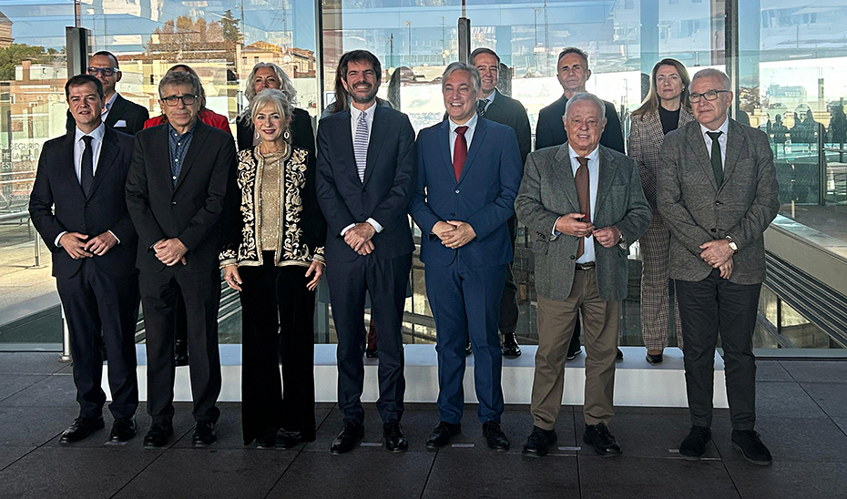 
			      La consejera Patricia del Pozo, en la foto de familia previa a la Conferencia Sectorial de Cultura, celebrada en Madrid.			    
			  