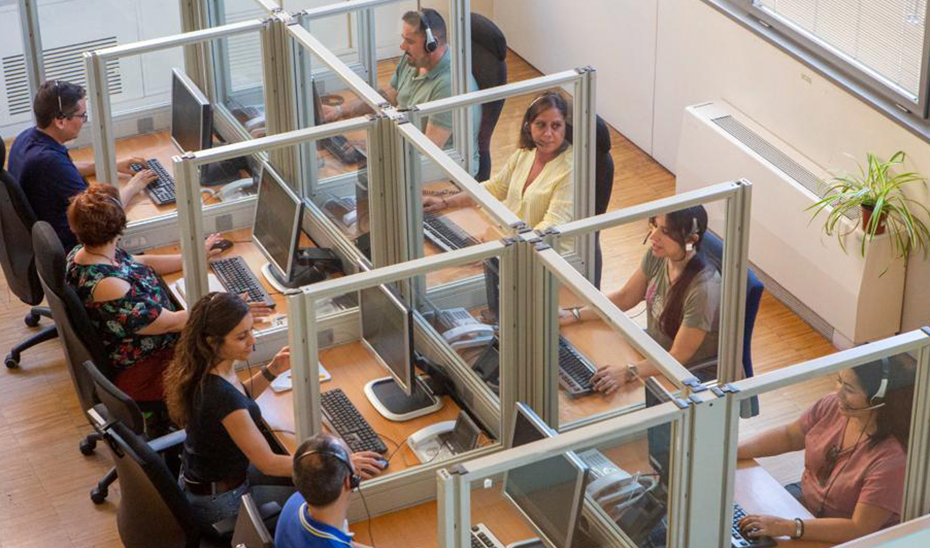 Imagen del artículo Licitado por 10,86 millones el suministro de 16.315 'tablets' para usuarios del servicio de teleasistencia