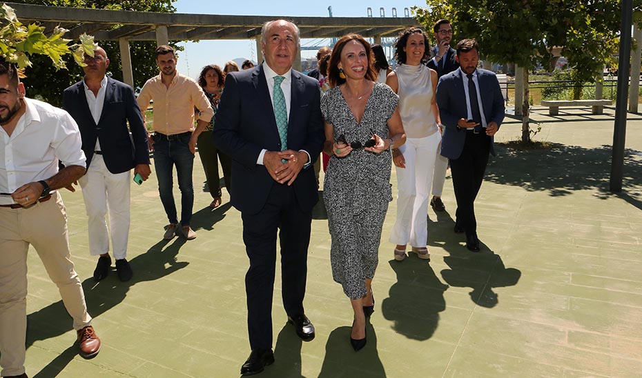 Imagen del artículo Junta y Ayuntamiento acuerdan la reurbanización de calles y viarios del barrio de La Piñera en Algeciras