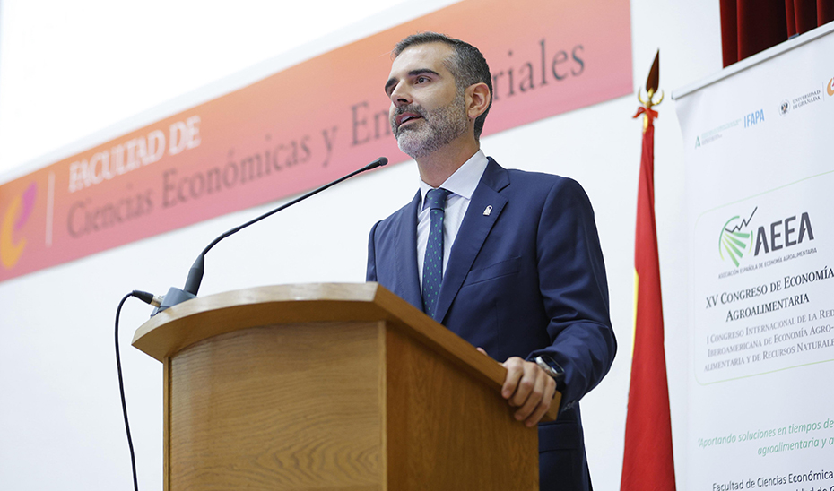 
			      El consejero Ramón Fernández-Pacheco interviene en el XV Congreso de Economía Agroalimentaria.			    
			  