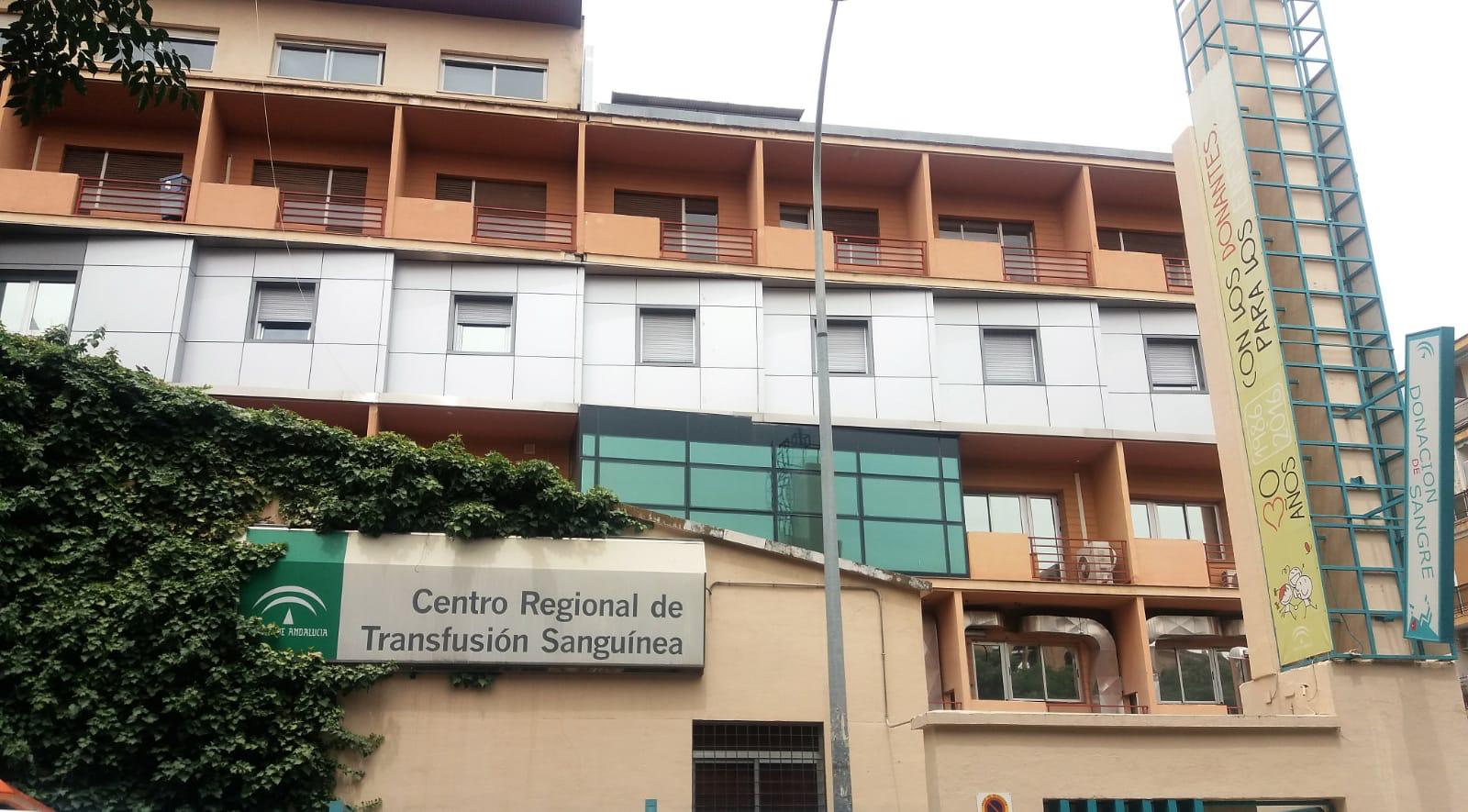 Entrada del Centro de Transfusión, Tejidos y Células