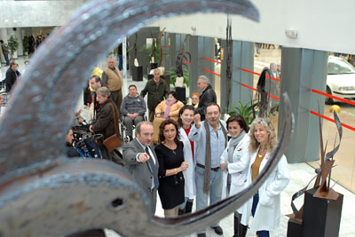 Algunos de los asistentes a la inauguración de la exposición. 