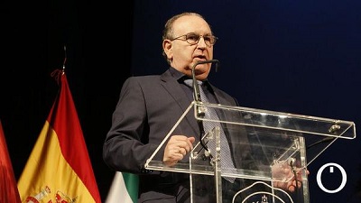 Luis Jiménez dirige unas palabras en los Premios Averroes de Oro Ciudad de Córdoba 2022