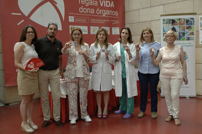 Toñi Moreno recibe su carné de donante