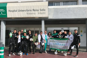 El Córdoba CF Futsal visita el hospital