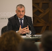 Javier Carnero, consejero de Empleo, Empresa y Comercio