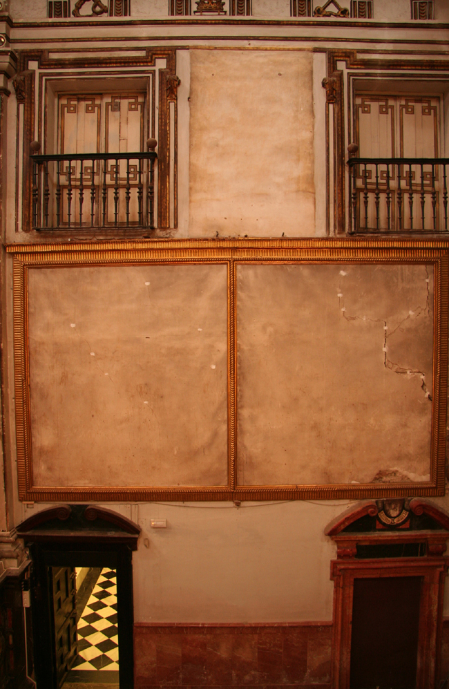 Espacio ocupado por los lienzos de uno de los laterales del presbiterio (jpg 573 Kb)