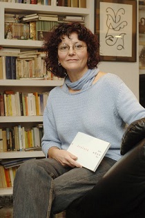 Semana de Los Libros. Presentación "Contigo Misma", de Ángeles Mora en el Museo Arqueológico y Etnológico de Granada