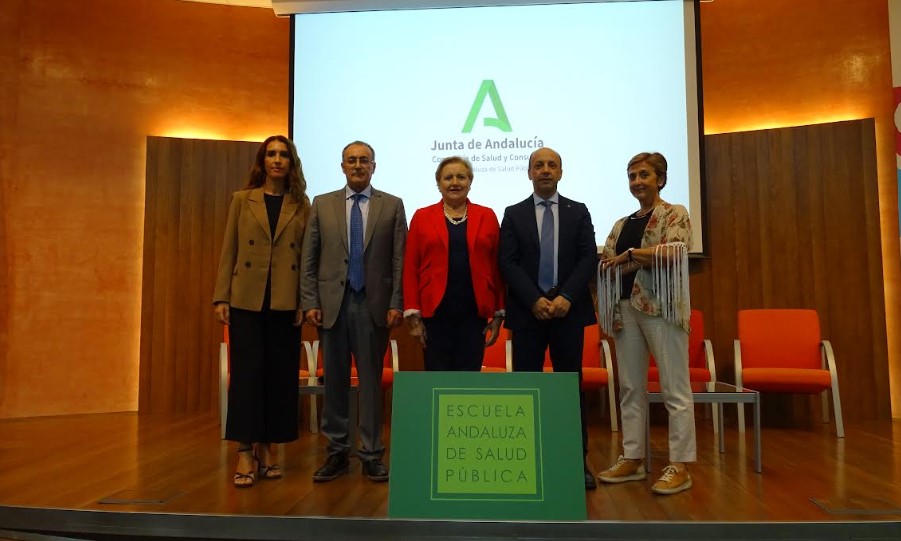 Cerca de 30 profesionales de toda España se especializan en Granada en Economía de la Salud