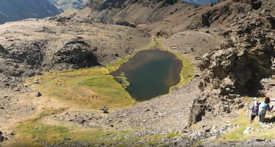 Laguna alta en Sierra Nevada