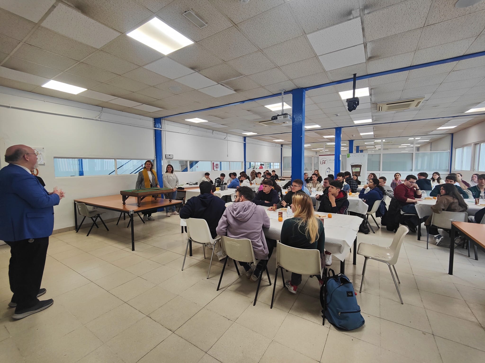 'Café con ciencia' en la Universidad de Sevilla