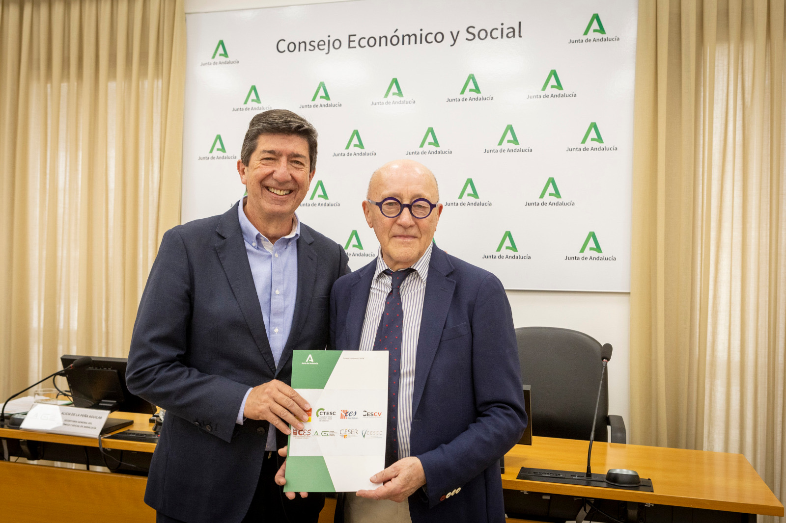 El Consejo Económico y Social de Andalucía lidera el I Encuentro de los Consejos Económicos y Sociales de la Red del Arco Mediterráneo bajo su presidencia ,Síguenos en:
