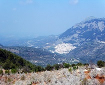 Ruta interpretativa “Manantiales fuente de vida” en el Parque Natural Sierra Mágina, área recreativa Fuenmayor (Jaén)