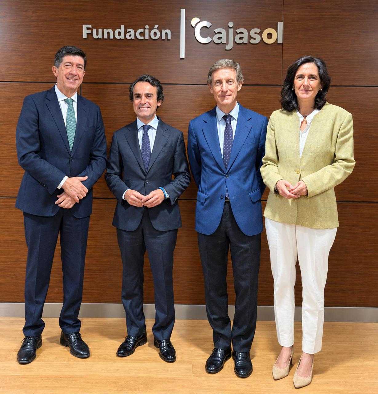 El presidente del CES de Andalucía asiste al desayuno informativo de Europa Press sobre movilidad e infraestructuras en Sevilla ,Síguenos en: El presidente del CES de Andalucía asiste al Desayuno Informativo Andalucía de Europa Press