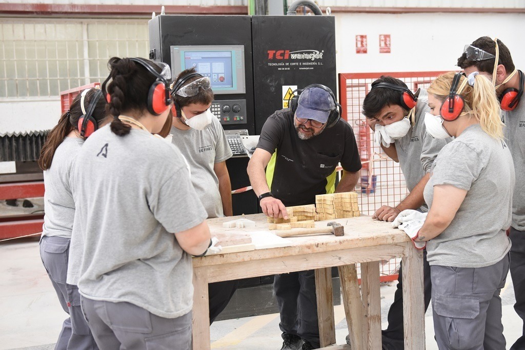 Talleres de la Escuela del Mármol de Fines